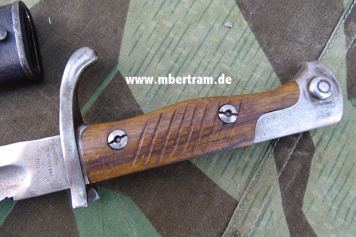 17672-2 1.WK Bajonett Mod. 98/05 a.A., " Alex Coppel Solingen", Sägerücken, Eisenscheide