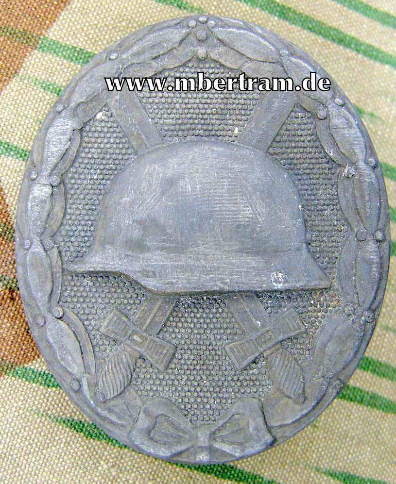 Verwundeten Abzeichen in Gold, Buntmetall, o.Hst., entnazt.