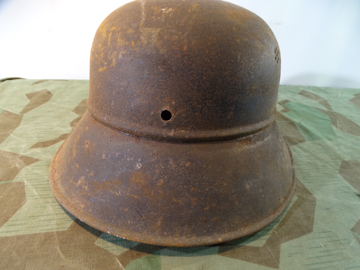 Original Luftschutz Helmglocke Gladiator Form, rauchgeschwärzt 