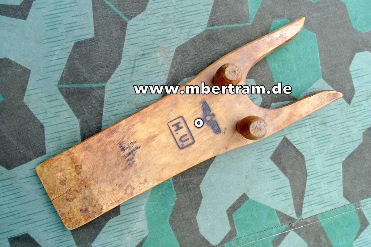 Wehrmacht HEER Stiefelknecht mit Brandstempel " Hoheitsadler und H.U."