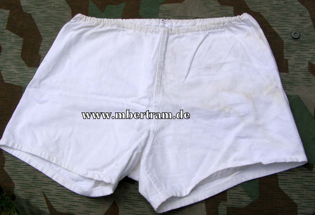 Kurze weiße Kriegsmarine Hose Trägeretikett DK Gold Trg.