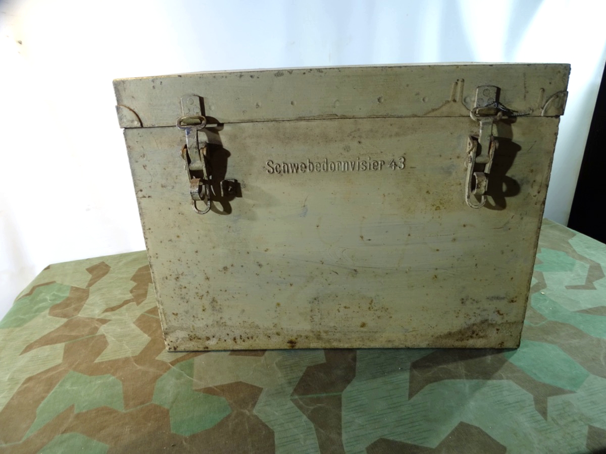 Dunkel Lehmgelbe Blech Packkiste Schwebedorn Visier 43  für 3,7 cm Flak 43