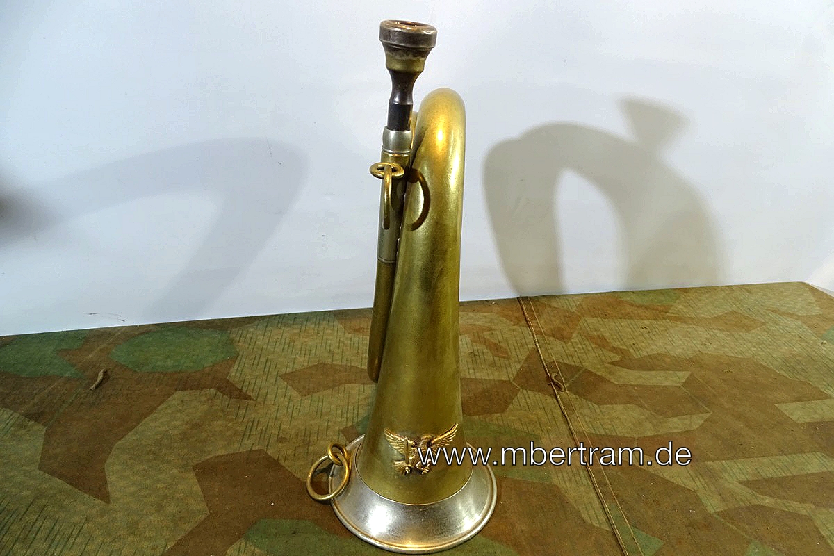 Signalhorn der DJ / HJ mit aufgelegtem Adler/ HK