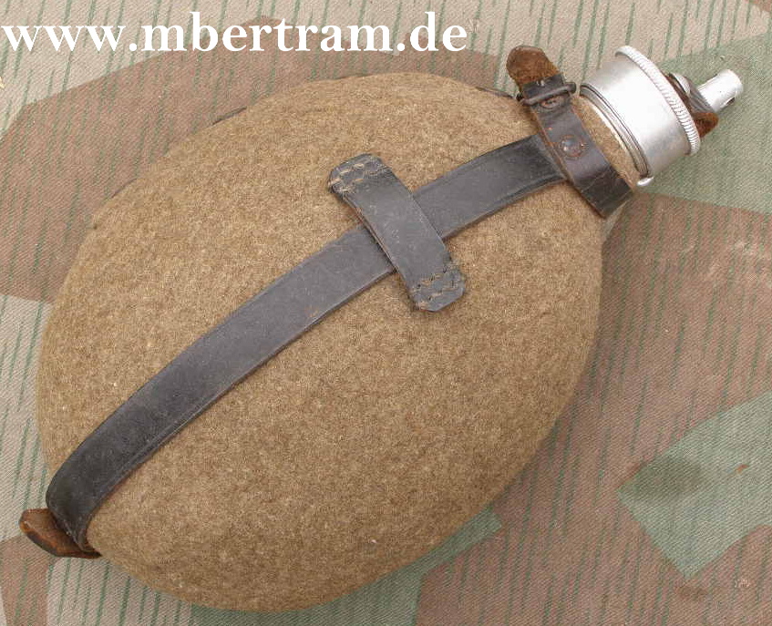 SS Feldflasche, RZM M6/35 und seltenem Koppelhaken