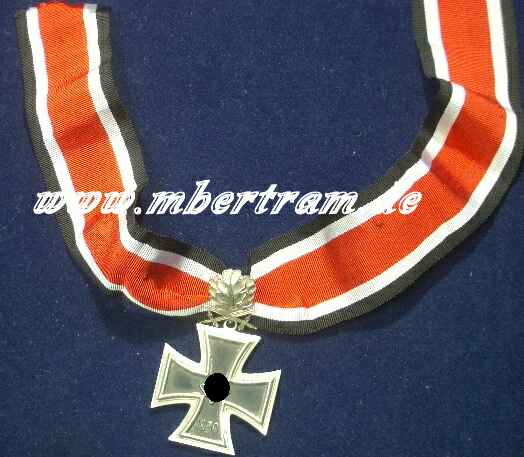 2194-1 Replik: Rittekreuz mit Eichenlaub, mehrteilig, Eisenkern