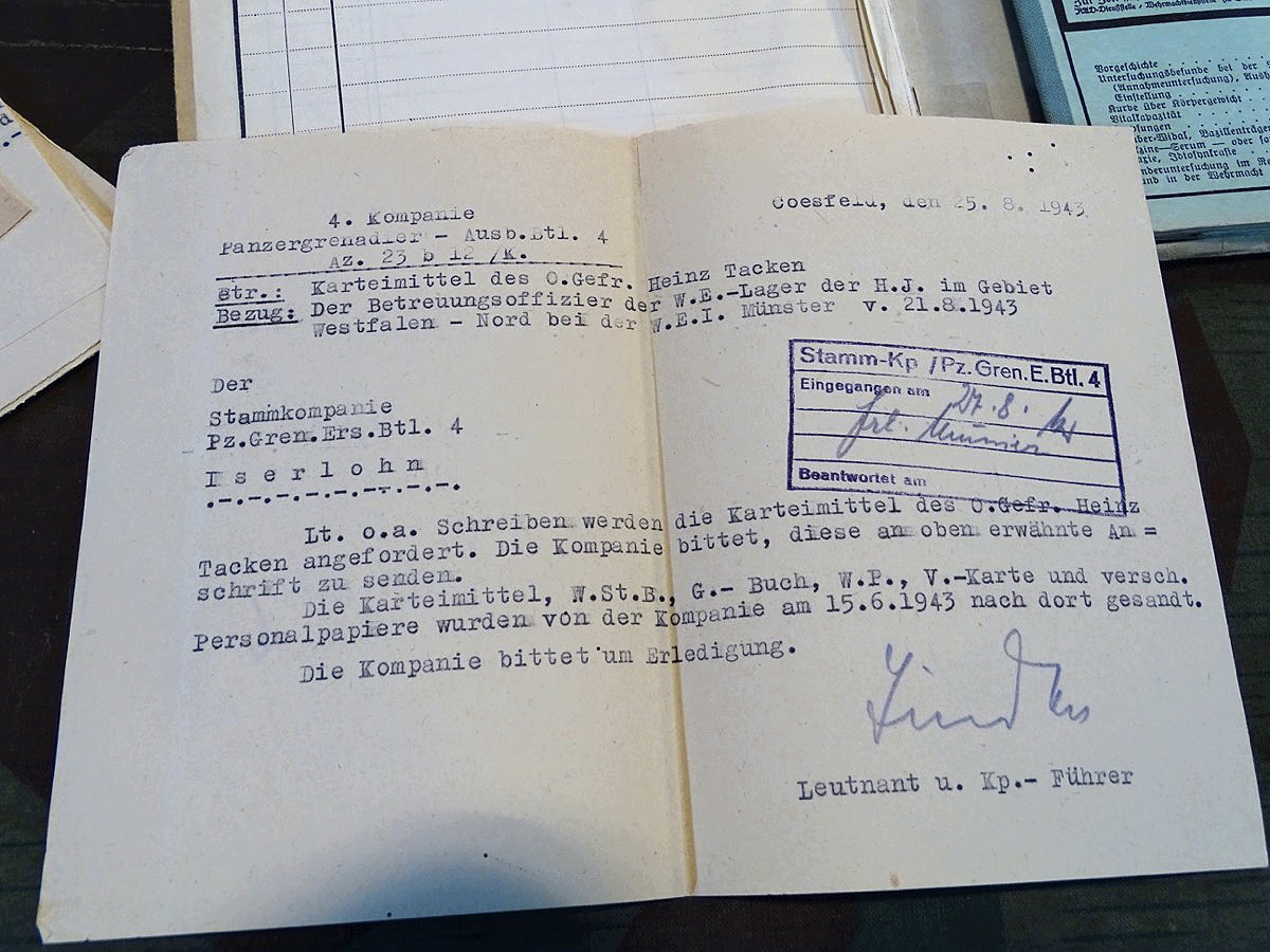 Wehrstammbuch Gefr. Heinz T. Panzer. Gren E. Btl. 4 Wehrstammbuch Gefr. Heinz T. Panzer. Gren E. Btl. 4