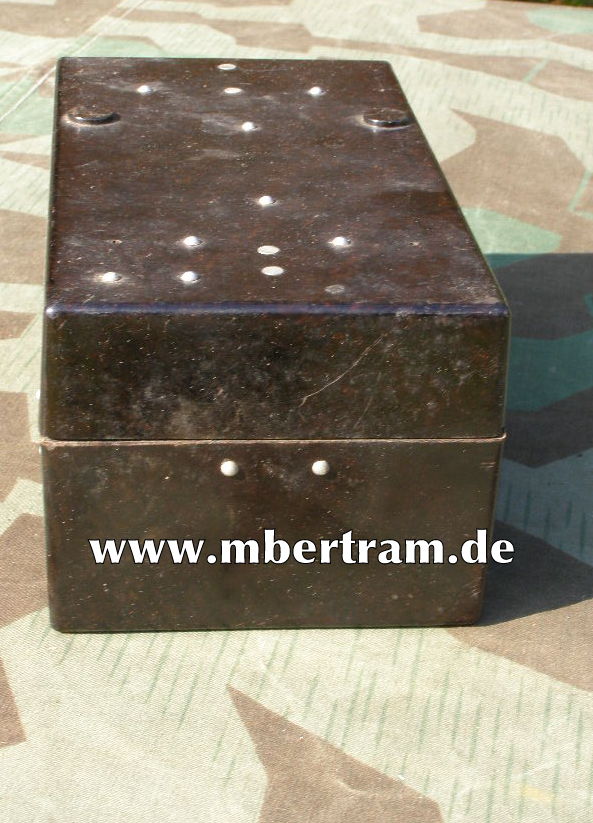 13487-2 Bakelit Zubehöhrkasten Einheitslaterne Wehrmacht, " efv "