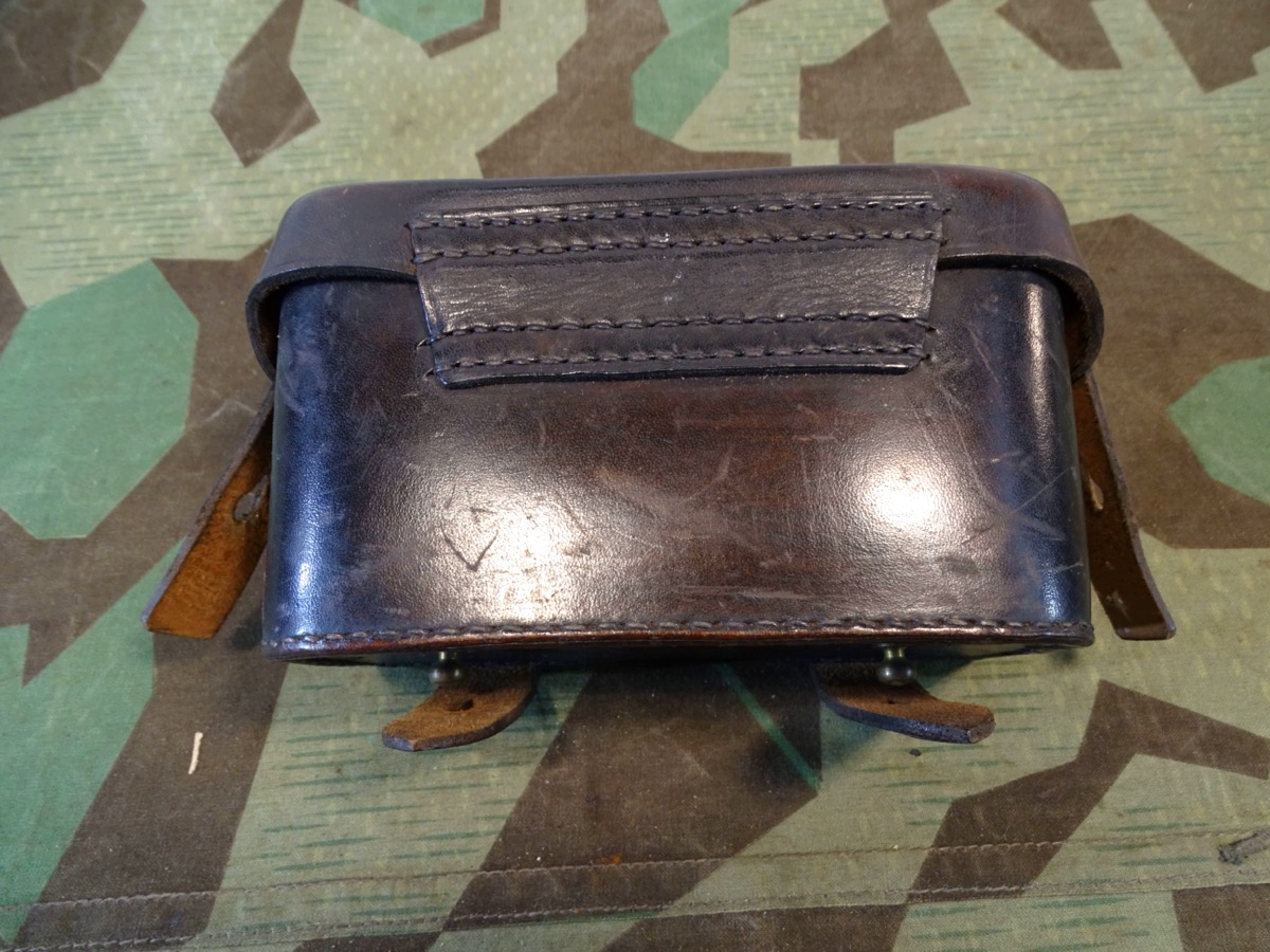 DRK Sanitäter Gürteltasche R mit Deckel Etikett, schöne Erhaltung