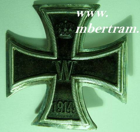 Eisernes Kreuz 1. Klasse 1914 mit Granatsplittertreffer, o. Hst.