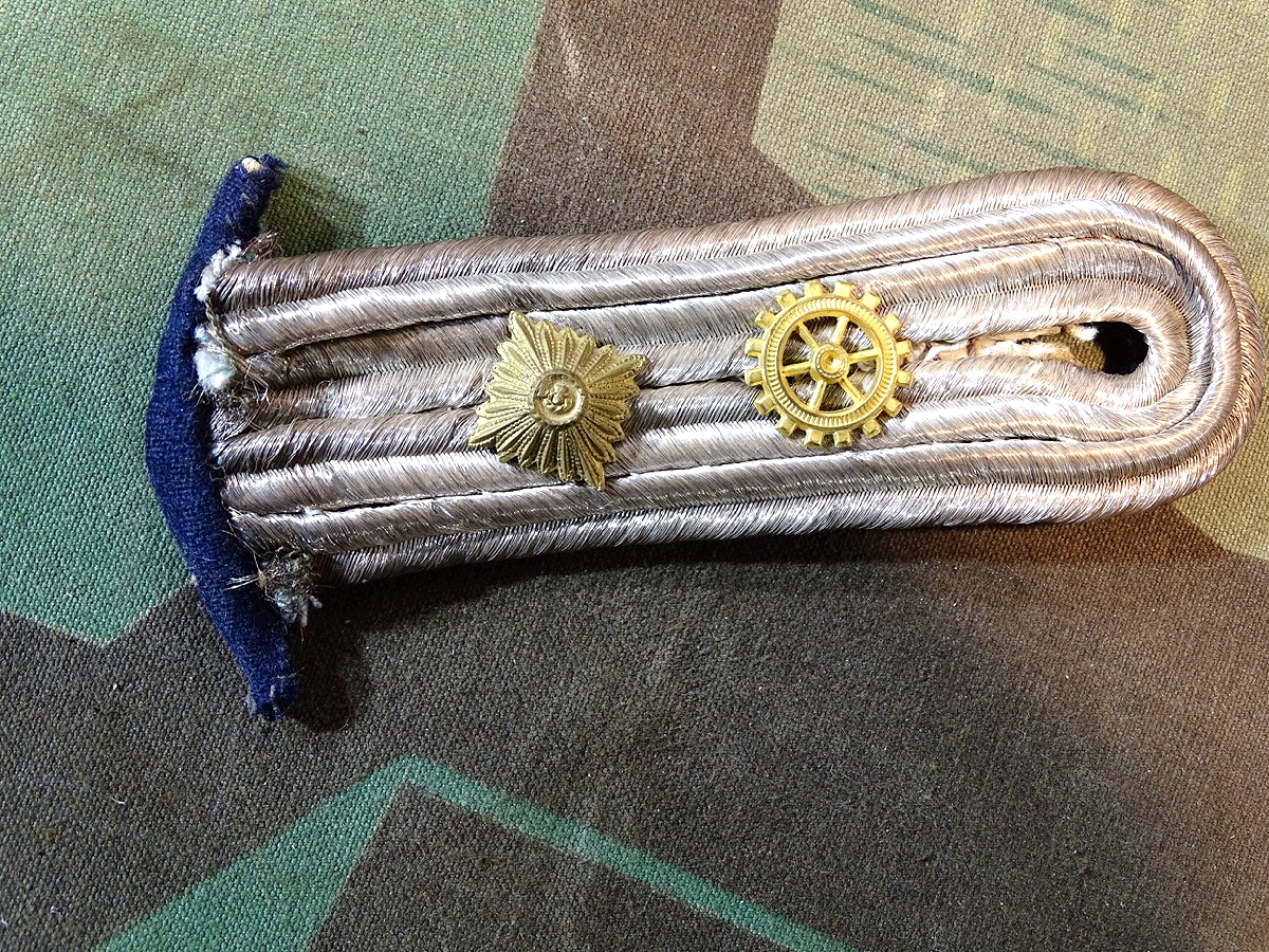 Kriegsmarine Schulterklappe Oberleutnant Maschinenlaufbahn zum einstecken für die weiße oder beige Jacke