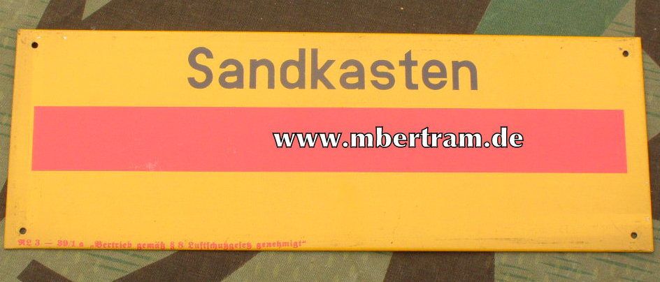 Luftschutz Hinweisschild " Sandkasten " RL 3- 39/1a