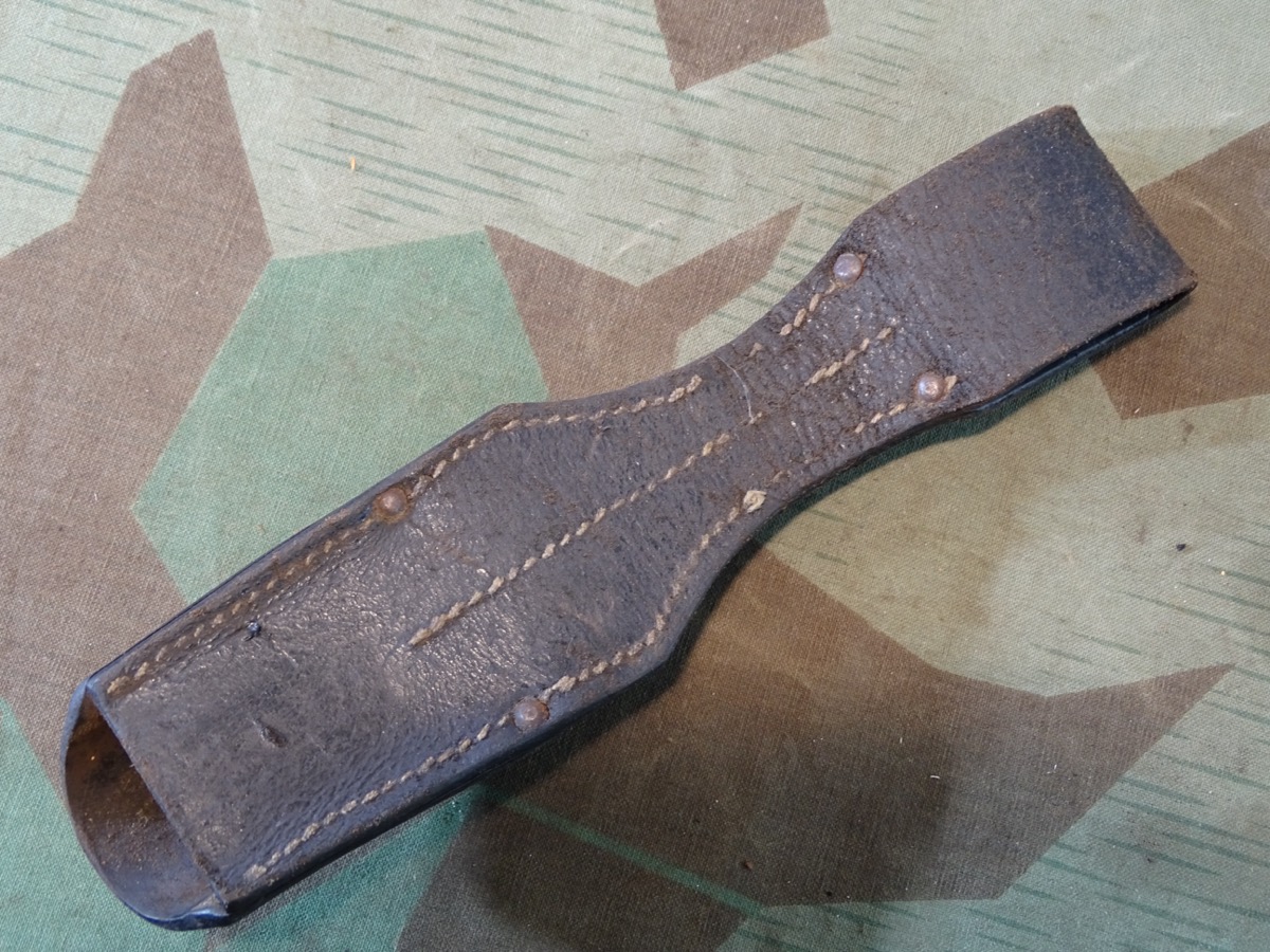 Wehrmachts schwarzer Leder Koppelschuh für Seitengewehr 84/98