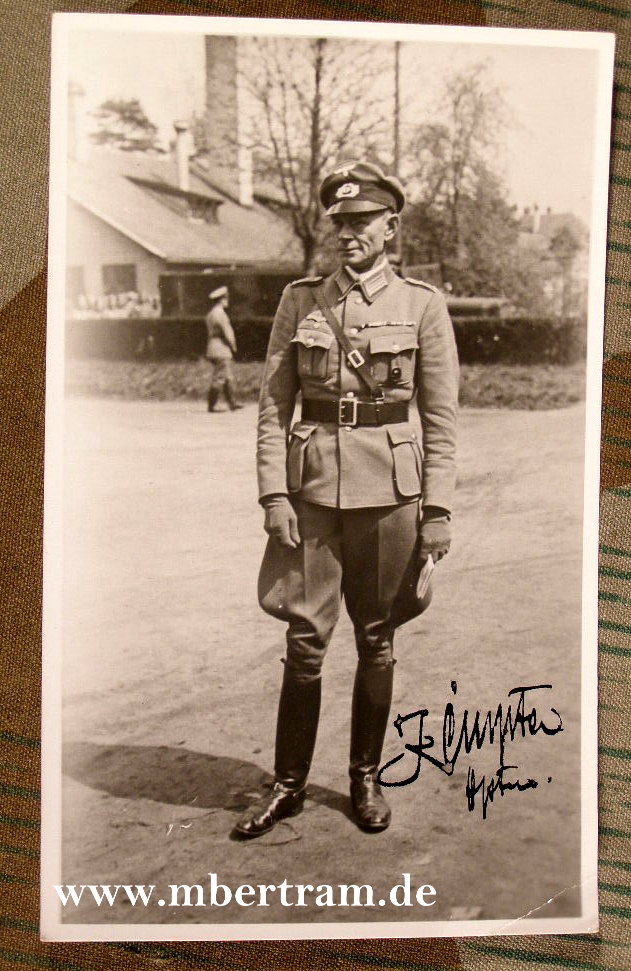 Portraitfoto Hauptmann d.Heeres, Feldmütze alter Art. ...