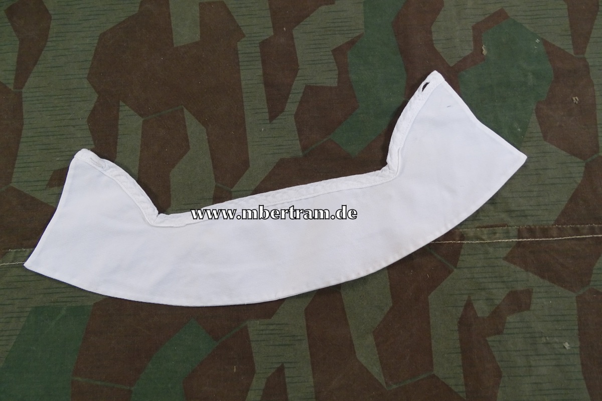 Kragen zu Krankenschwesterntracht, ggf. 40er Jahre. Ca. 41x8,5cm, Gr. 48