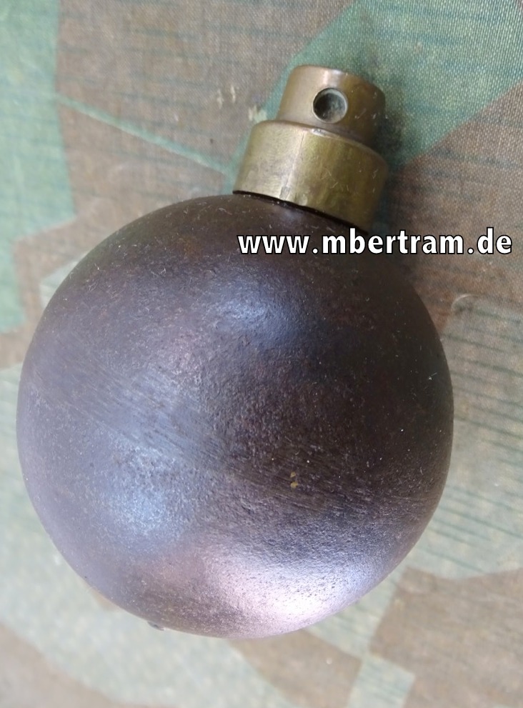 französische Deko Kugelhandgranate M15  1. Weltkrieg mit Zünder