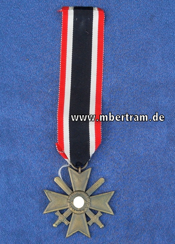 Kriegsverdienstkreuz 1939 II.Klasse mit Schwerter, Buntmetall, Hersteller "10"