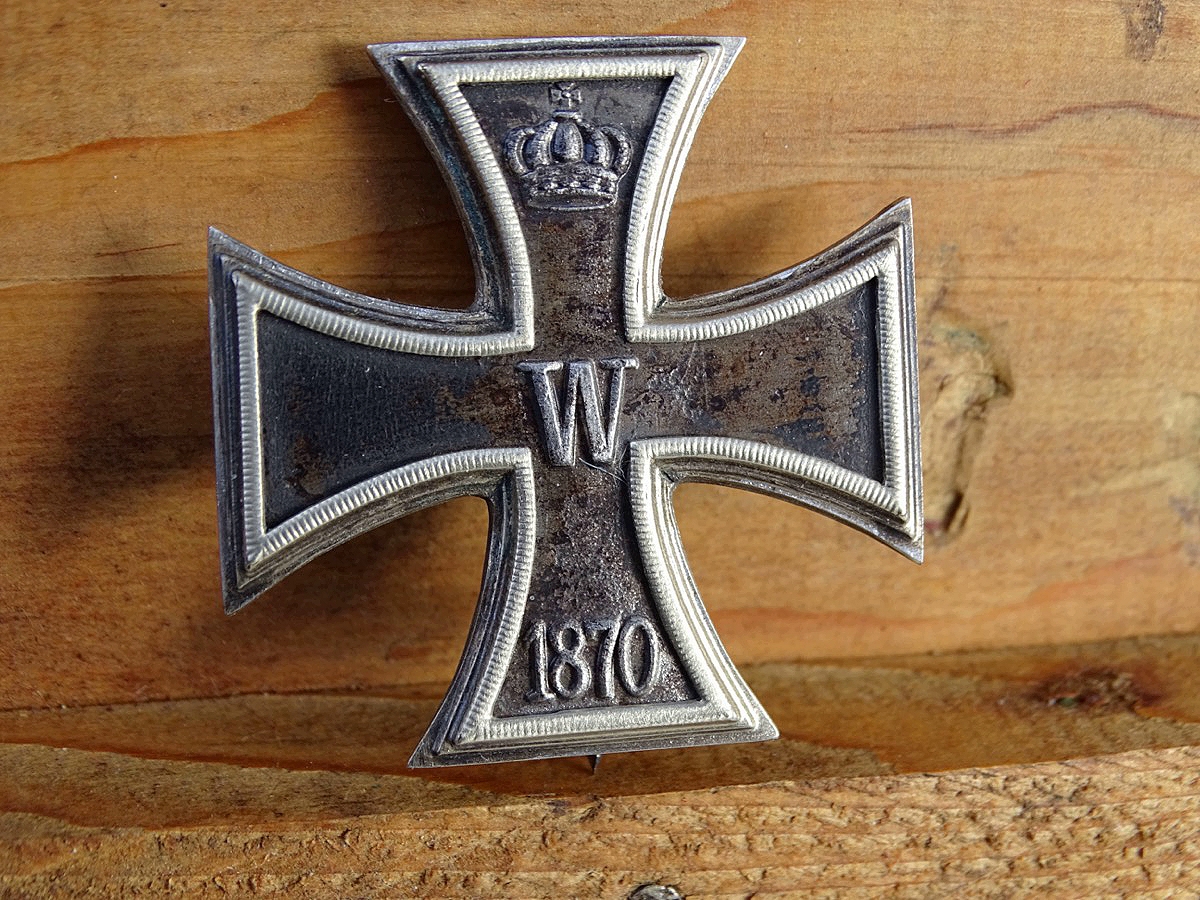REPLIK: Eisernes Kreuz 1. Klasse 1870, magnetischer Eisenkern, Rückseite gestempelt "14 Loth."