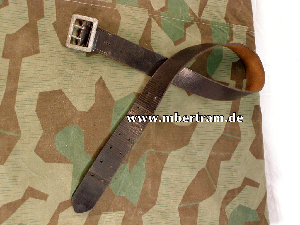 Wehrmacht Offiziers Zweidorn Koppel , schwarz, 1942.