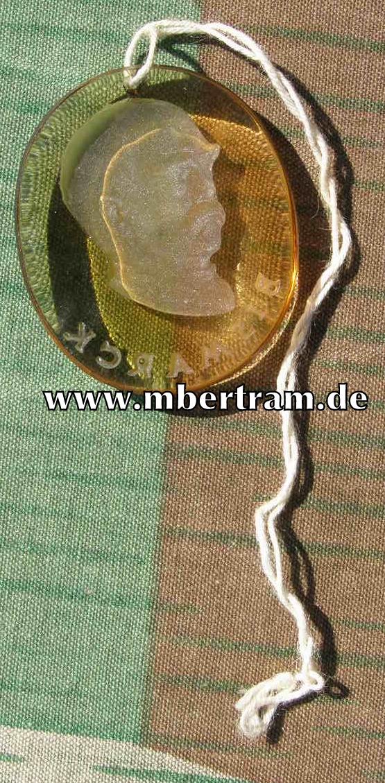 " Bismarck " ,WHW, März 1941, Glasabzeichen