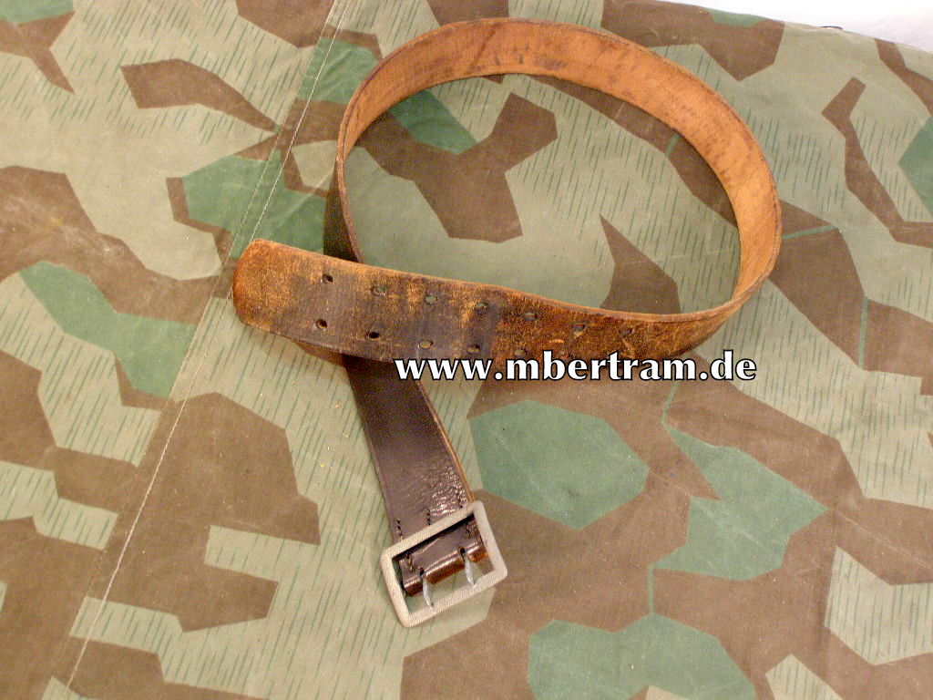 WH Offiziers Zweidorn Koppel , schwarz, um 1938, 105 cm