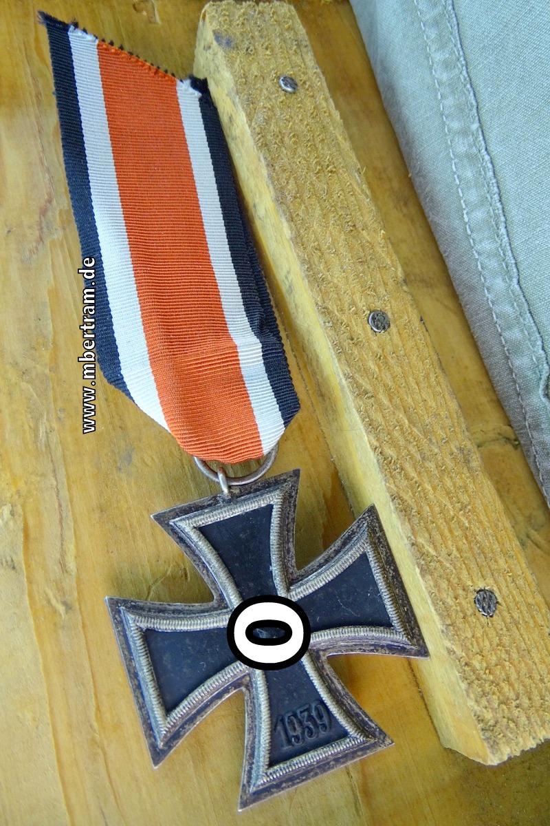 Eisernes Kreuz 1939 2. Klasse, ohne Hersteller im Ring, schöner Zustand