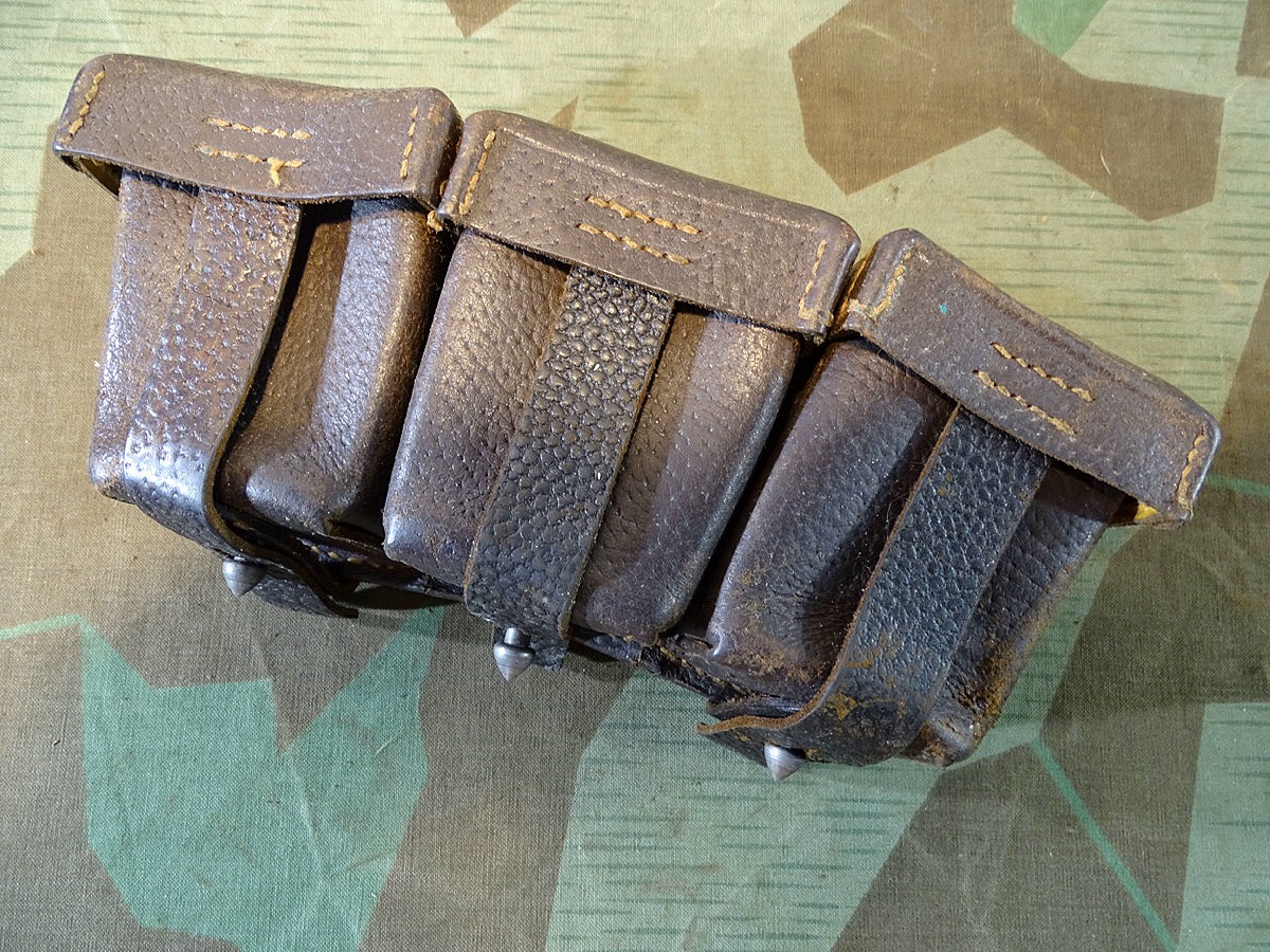 3er Patronentasche M 09, 1. Weltkrieg f. Ladestreifen 8x57 Munition f. K 98 u. Gew. 98, Kriegsfertigung 