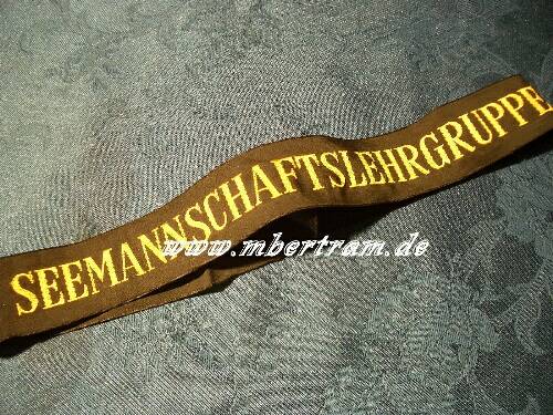 Bundesmarine Mützenband, " Seemannschaftslehrgruppe" . Gekürzt auf 63 cm