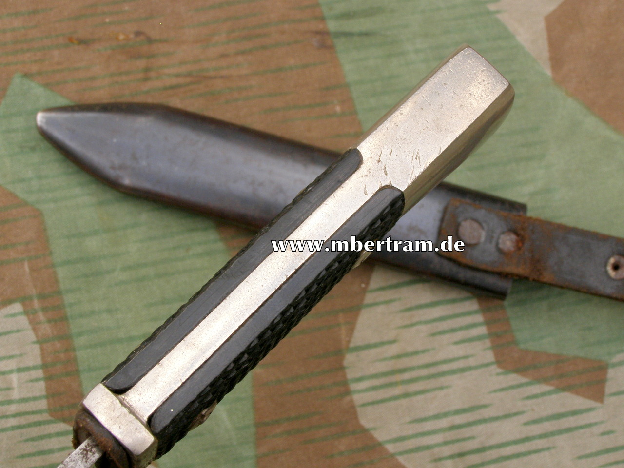 HJ Dolch, Devise "Blut und Ehre," EP&amp;S SG, seltener Griff