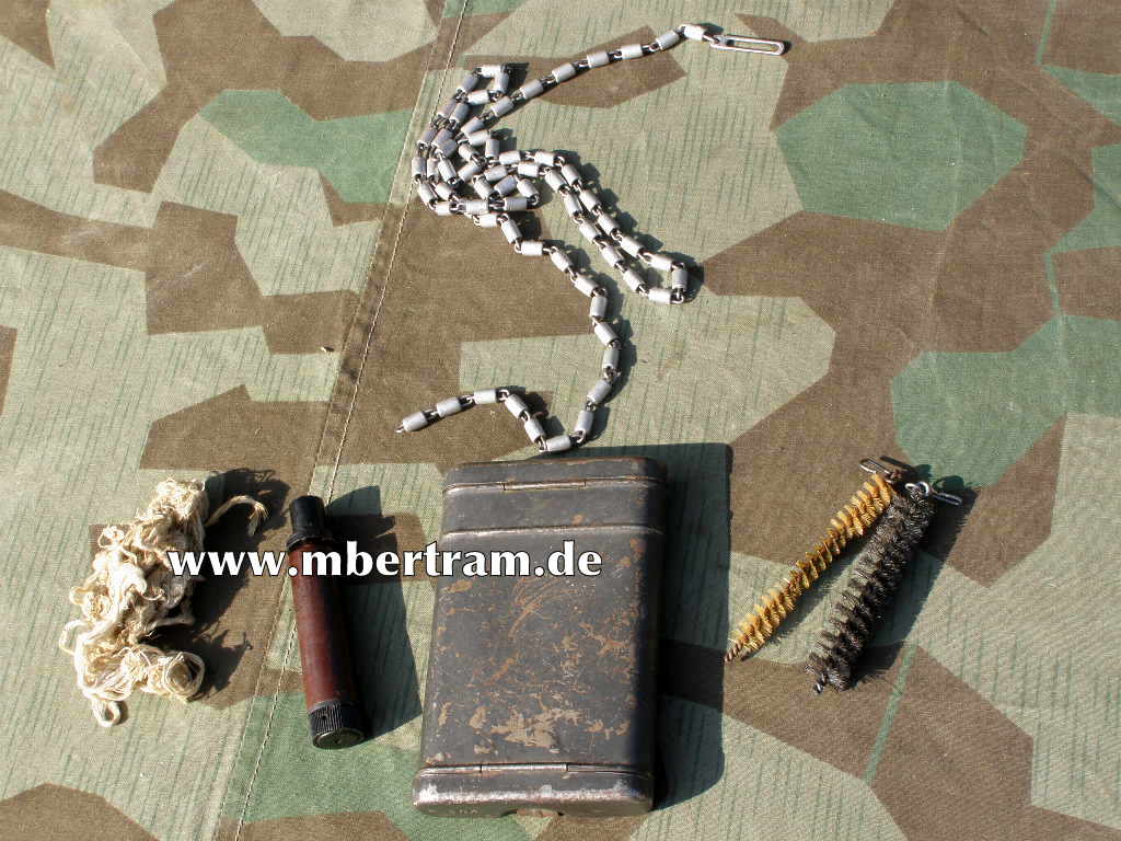 feldgraues RG 34 Reinigungsgerät f.K98, Hst: " cnx -WaA "