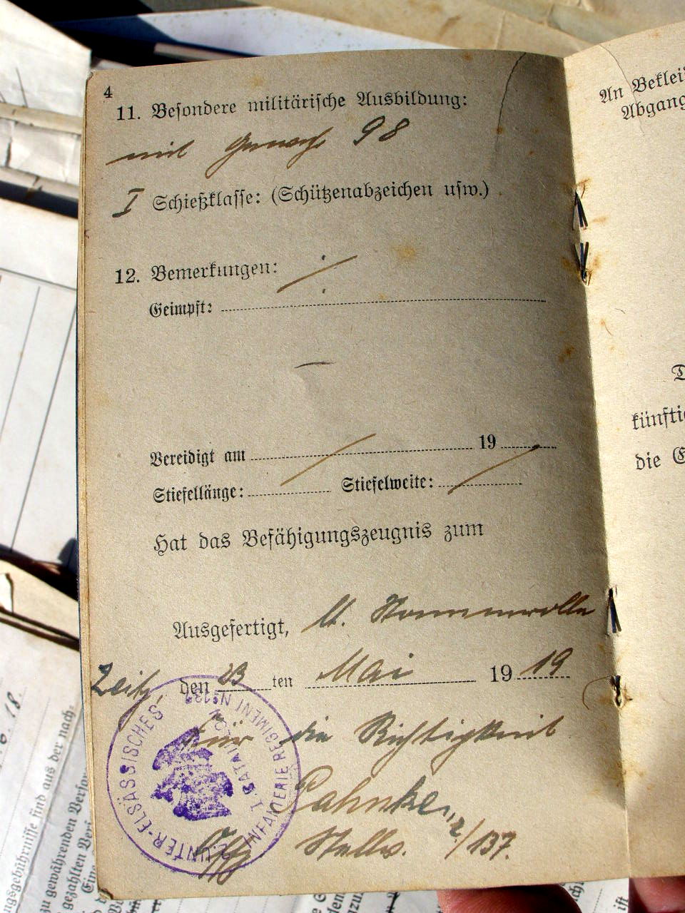 12438-16 Dokumenten: 2. Kp. Inf. Rgt. 137, Urkunde EK2...