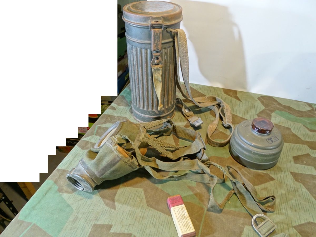 Wehrmachts Gasmaskendose mit Maske und Losantin von 1939, Filter FE 37