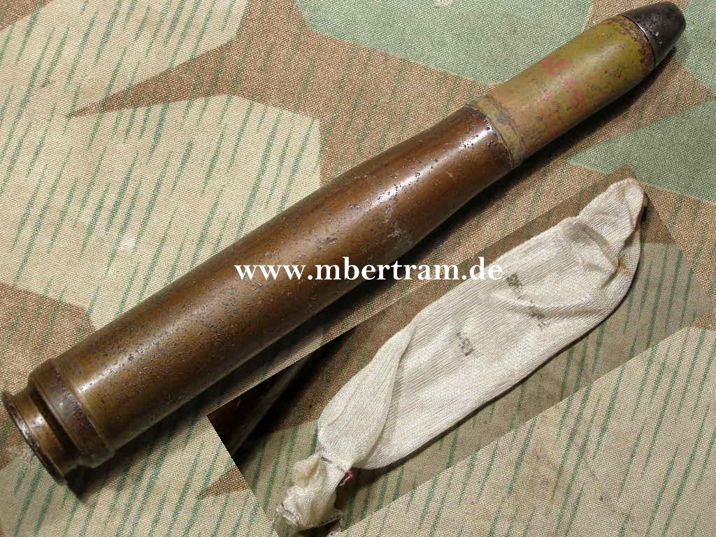 Dekopatr. 2cm Flak 38, lack.Stahlhülse, Geschoss, Zünder, Z.2