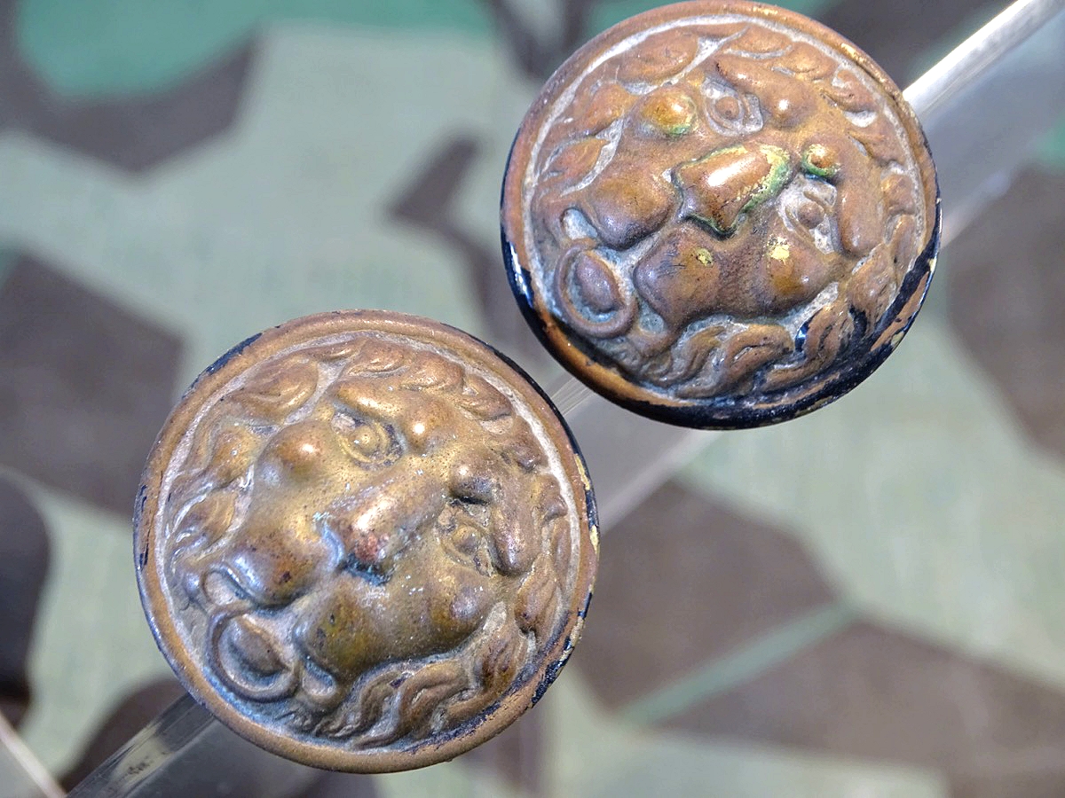 Pärchen Löwenkopf Steckrosetten für Schuppenketten 30 mm