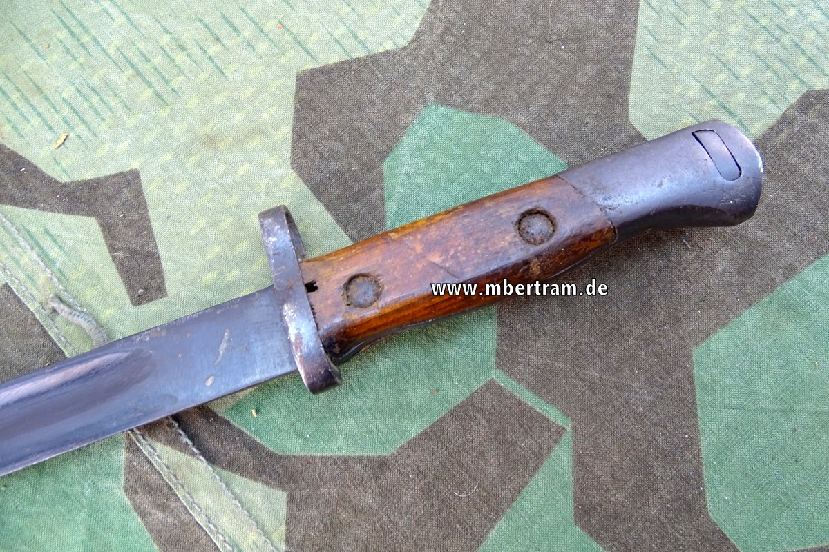 Langes Seitengewehr, uns unbekannt, wohl Variante des  M 98/22, ohne Scheide