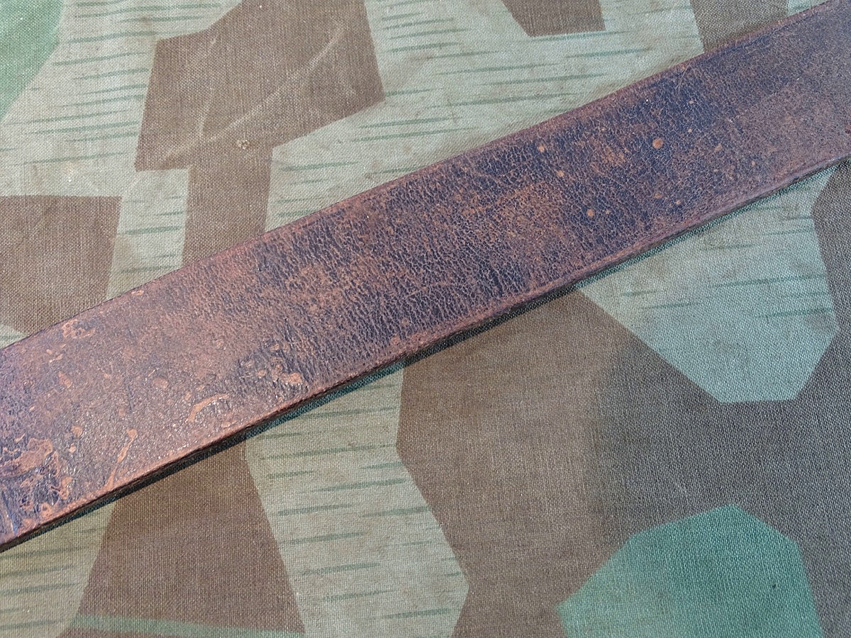 Koppelriemen, vernickelte Eisen Schließe für 1. Weltkrieg, Weimar, SA, NSKK, HJ, SS, ca. 110 cm Koppelriemen, vernickelte Eisen Schließe für 1. Weltkrieg, Weimar, SA, NSKK, HJ, SS, ca. 110 cm