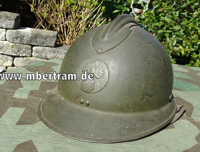 Französischer Adrian Stahlhelm, schön erhalten mit RF Symbol