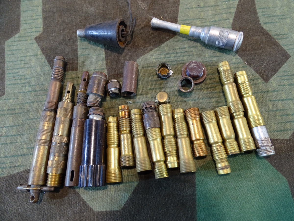 Diverses Pionierzubehör, vorwiegend Wehrmacht, Zünder etc
