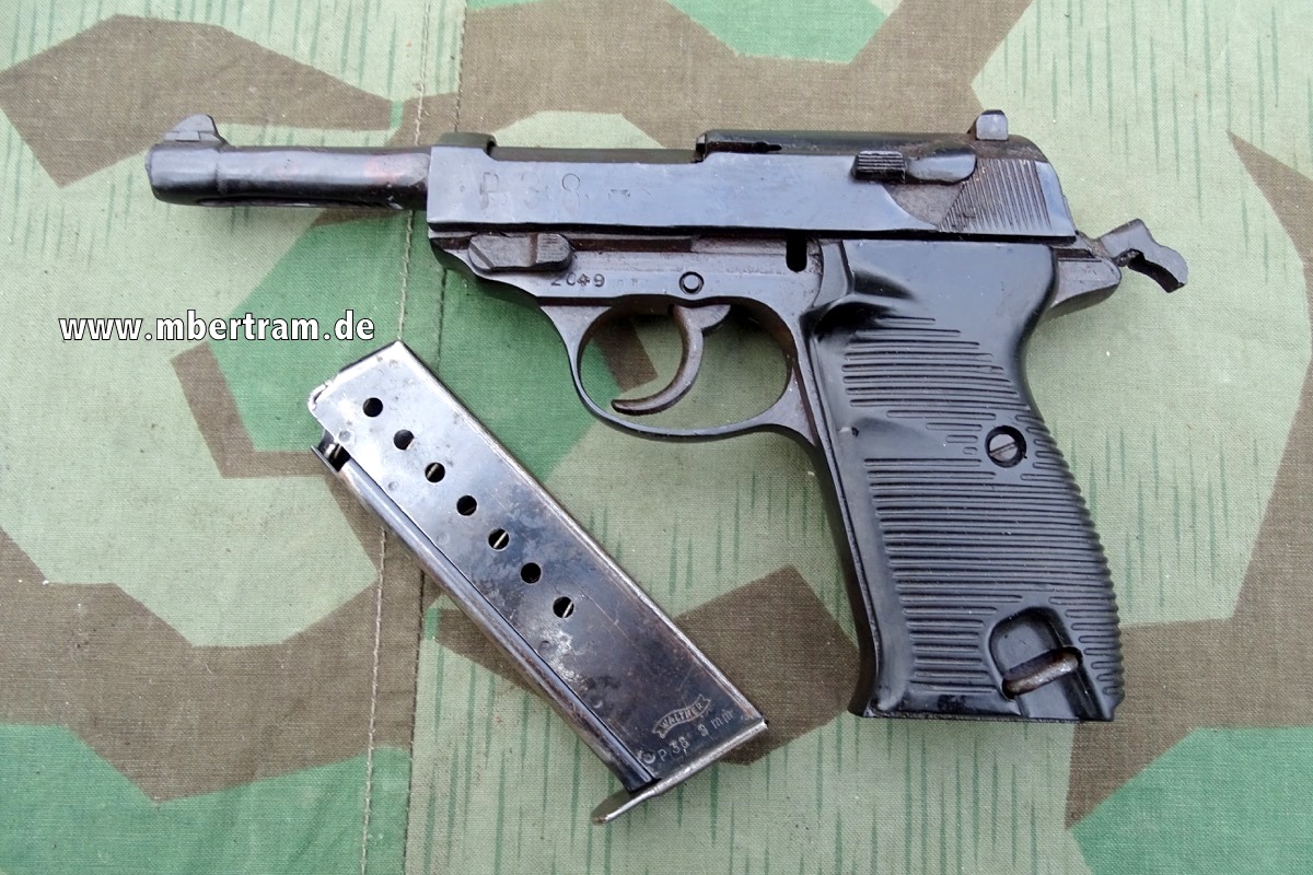 Deko 9mm Walther P 38 Wehrmacht, mit WaA