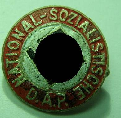 NSDAP Mitgliedsabzeichen , lackierte Ausführung