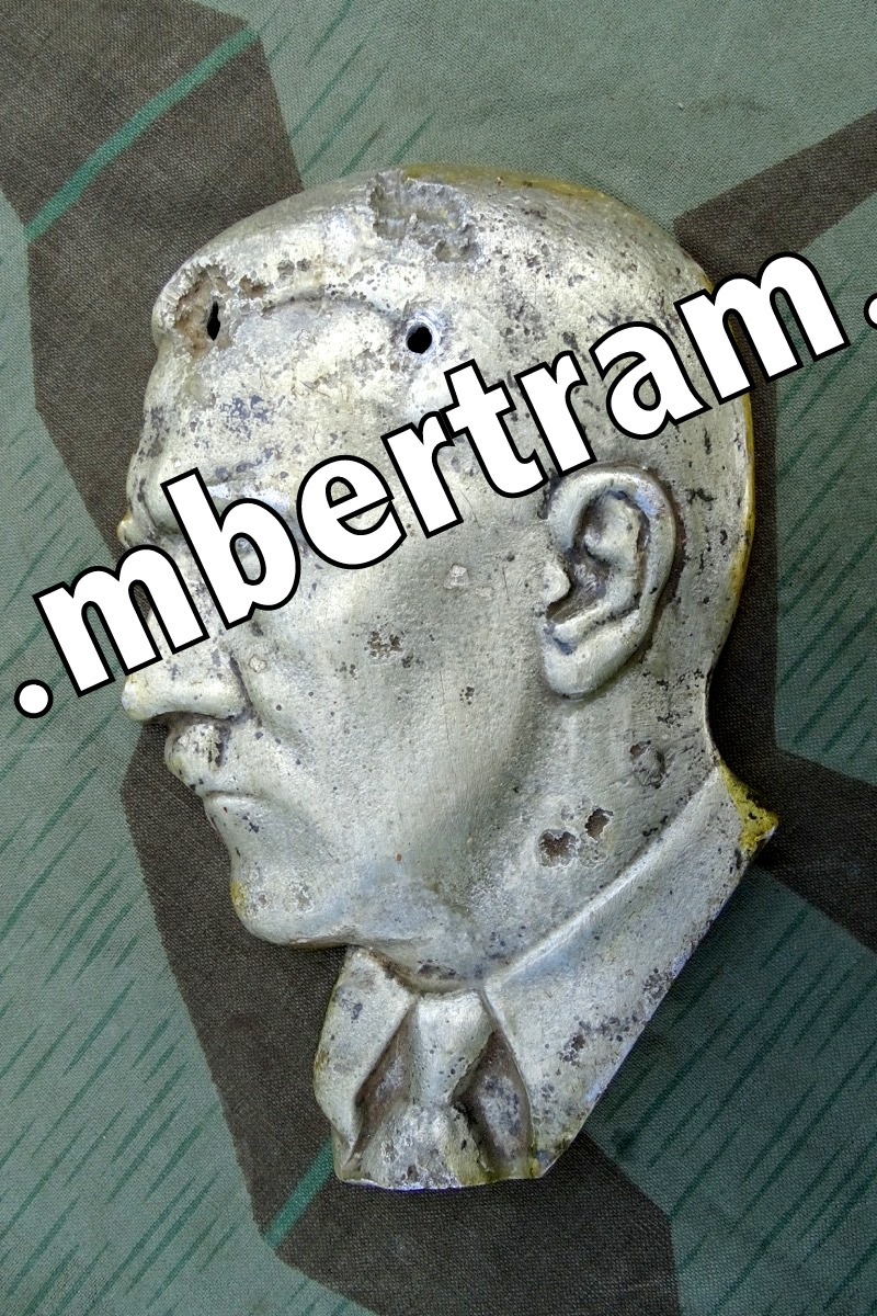 Relieffkopf Adolf Hitler, Aluminium, frühe Fertigung um 1933, Fundstück. 
