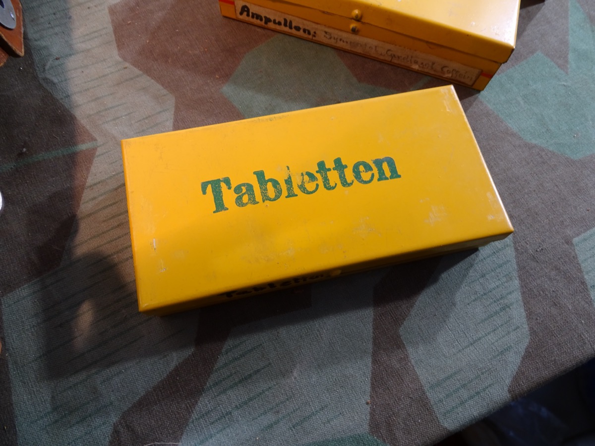 Sanitätstasche für Sanitätsoffiziere der Wehrmacht. " Bollmann Tutlingen 1939 "  mit Original Einsätzen. 