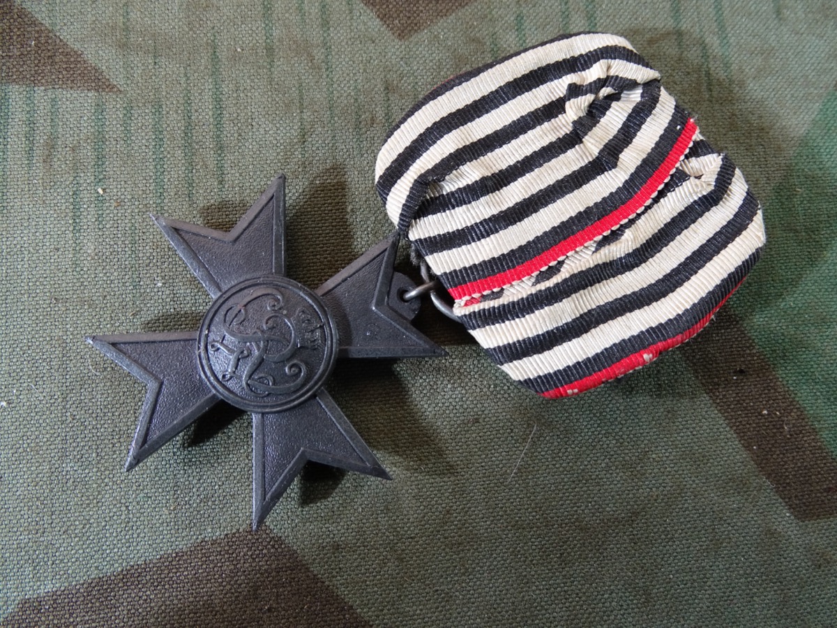 Kreuz für Kriegshilfsdienst Preussen an Einzel Ordensspange