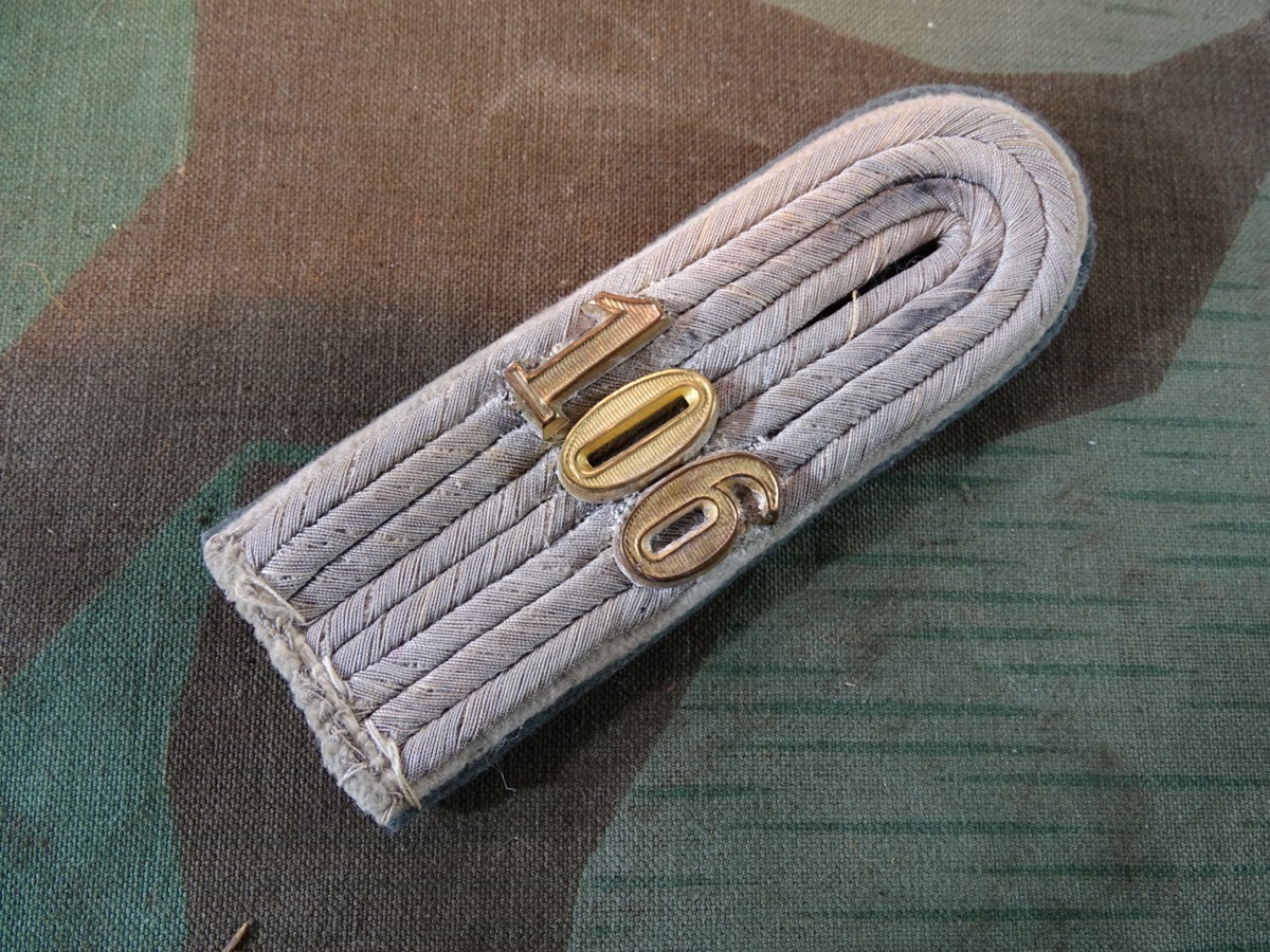 Schulterklappe Leutnant der Reserve, Wehrmachts Infanterie Rgt. 106 zum einnähen