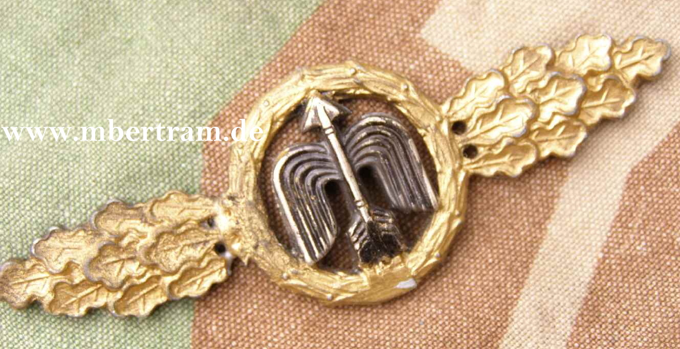 Frontflugspange für Nachtjäger in Gold, entnazt.o. Nadel