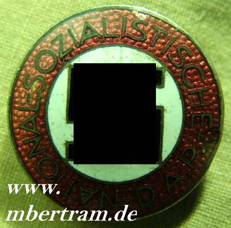 NSDAP PARTEIABZEICHEN, EMAILLIERT, ANSTECKKNOPF, Z.2