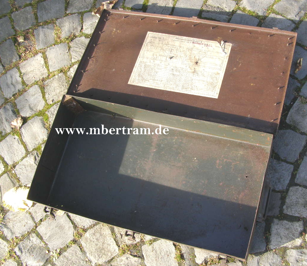 Kasten 2 Zubehör und Ersatz für 2 cm Flak 38 1944