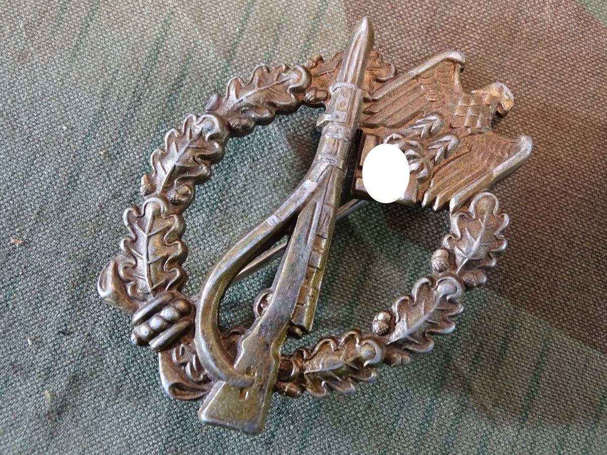 Infanterie Sturmabzeichen in Bronze, Feinzink, Hst. Marke "FLL" (Fr. Linden, Lüdenscheid)