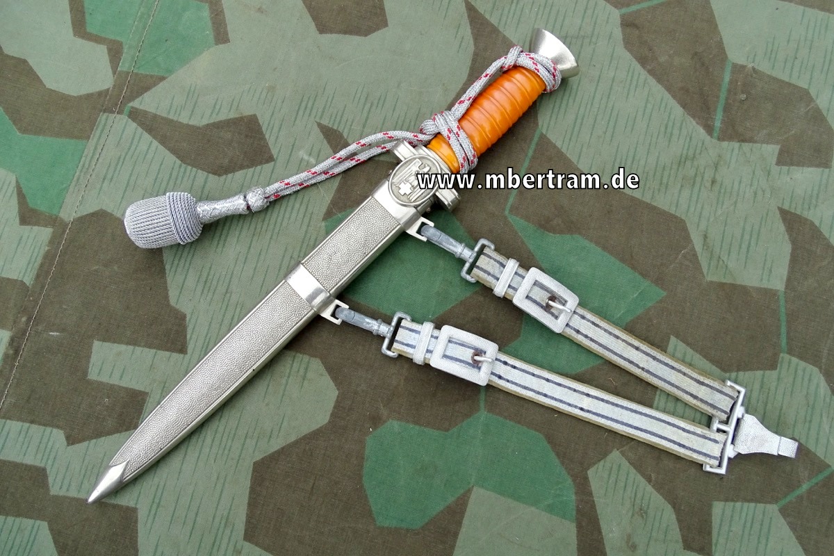 Deutsches Rotes Kreuz (DRK) Dolch für Führer mit Gehänge u Portepee