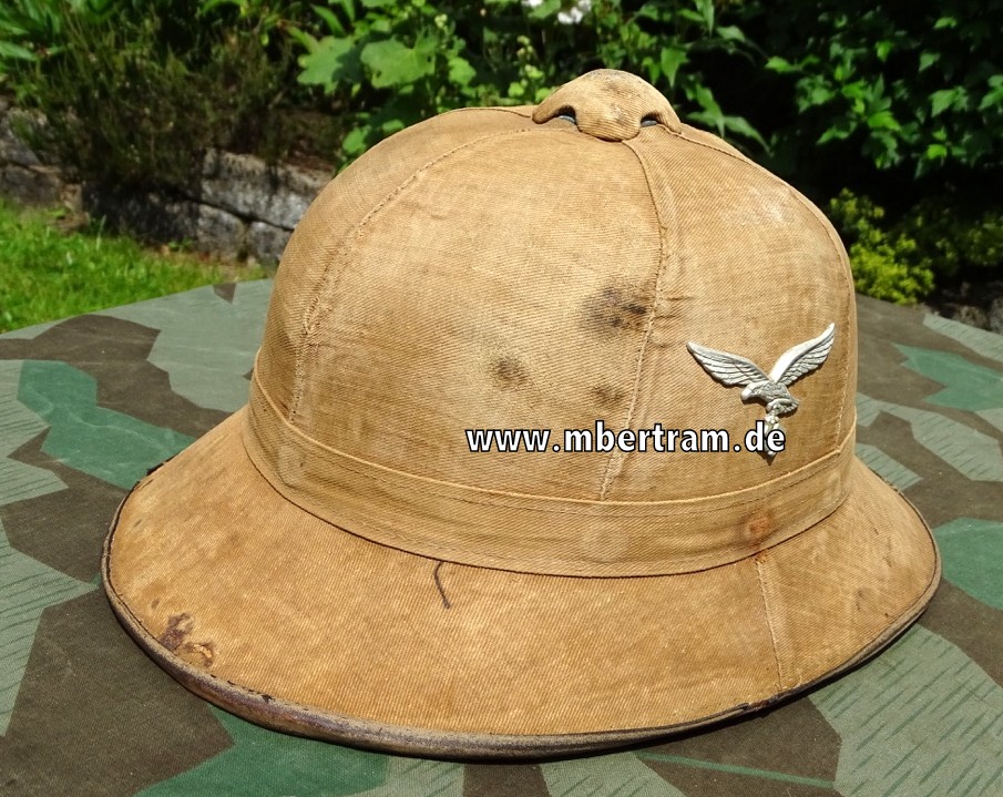 Wehrmacht Afrikakorps Tropenhelm Luftwaffe 1. Modell  mit beiden Emblem