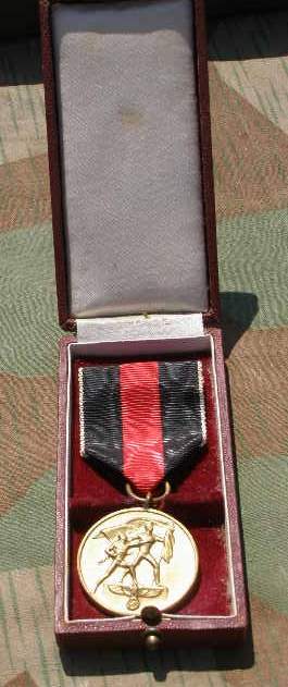 MEDAILLE 1. OKTOBER 1938, AM BAND, mit ETUI